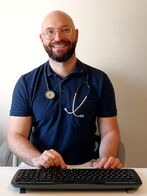 Dr. med. Tobias Pindel*